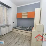 Affitto 3 camera appartamento di 81 m² in Genoa