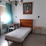 Alquilar 4 dormitorio apartamento en Seville