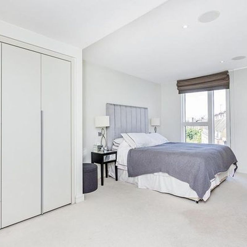 Flat to rent in Moore House, Gatliff Road, Grosvenor Waterside SW1W