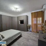 Affitto 3 camera appartamento di 78 m² in Naples