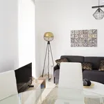 Rent 1 bedroom apartment of 452 m² in Málaga