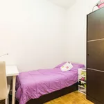 Rent a room of 120 m² in madrid