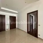 Rent 4 bedroom apartment of 168 m² in Rome