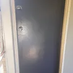 Rent 1 bedroom apartment in Roodepoort