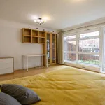 Rent 3 bedroom flat in West Midlands