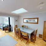 Rent 6 bedroom house in Scotland