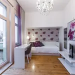 Rent 8 bedroom apartment in Berlin