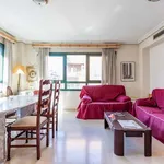 Rent a room of 120 m² in valencia