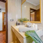 Rent a room of 150 m² in madrid