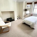 Rent 2 bedroom flat in South East England