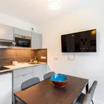 Appartement de 323 m² avec 1 chambre(s) en location à Paris