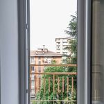 Rent a room of 120 m² in Milano