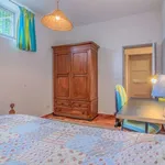 Rent a room of 100 m² in lisbon