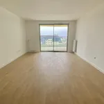 Appartement de 85 m² avec 4 chambre(s) en location à Suresnes