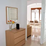 Rent a room of 100 m² in valencia