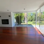 Rent 3 bedroom house of 200 m² in Los Angeles