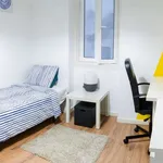 Rent a room of 170 m² in Lisbon