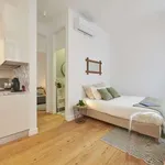 Rent 1 bedroom apartment of 70 m² in lisbon