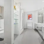 Rent 3 bedroom apartment of 211 m² in London