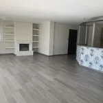 Rent 3 bedroom apartment of 165 m² in Γλυφάδα