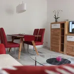 Miete 2 Schlafzimmer wohnung von 43 m² in Dresden