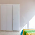 Rent a room of 110 m² in valencia