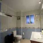 Rent a room of 180 m² in valencia