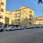 Affitto 3 camera appartamento di 87 m² in Caserta