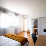 Rent 4 bedroom apartment in Grenoble