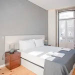 Rent 3 bedroom apartment of 50 m² in Porto