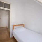 Rent 3 bedroom apartment in Lisbon