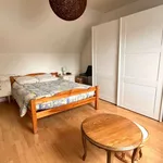 Maison de 109 m² avec 5 chambre(s) en location à Jouy