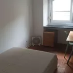 Rent a room in lisbon