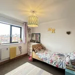 Rent 4 bedroom house in Wakefield