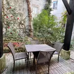 Appartement de 90 m² avec 5 chambre(s) en location à Paris