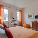 Rent 1 bedroom apartment of 50 m² in Florence