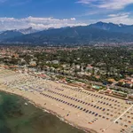 Rent 7 bedroom apartment of 120 m² in Forte dei Marmi