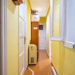 Rent a room of 300 m² in madrid