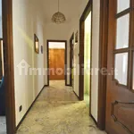 Rent 5 bedroom apartment of 95 m² in Genoa