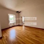 Rent 5 bedroom apartment of 200 m² in Lucca