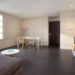 Rent 1 bedroom apartment of 48 m² in barcelona