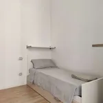 Rent a room in milan