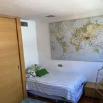 Rent a room of 300 m² in seville