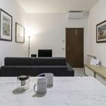 Rent 1 bedroom apartment of 50 m² in Milano