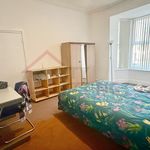 Rent 3 bedroom flat in East Midlands