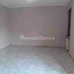 Affitto 5 camera appartamento di 122 m² in Alessandria