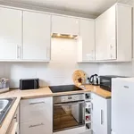 Rent 3 bedroom flat in Glasgow  West