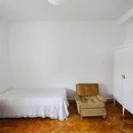 Rent 4 bedroom apartment in Lisbon