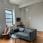 Rent 3 bedroom apartment in Williamsburg