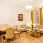 Rent 2 bedroom apartment of 764 m² in Vienna